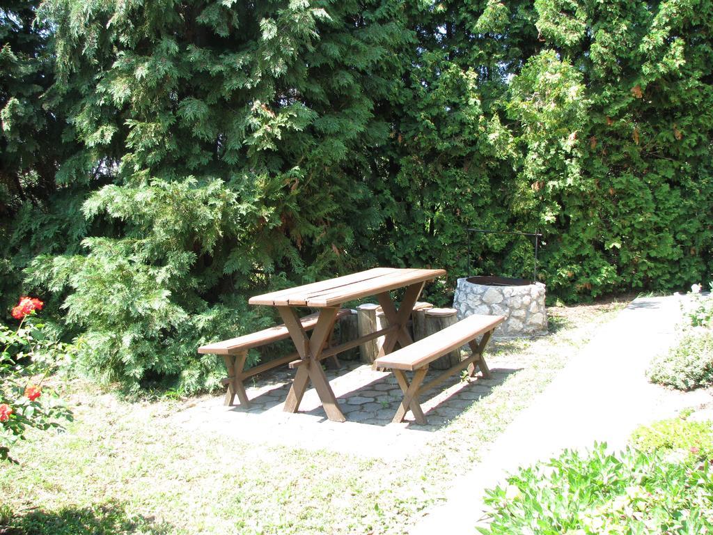 Villa Otto Nyaralo Révfülöp Esterno foto